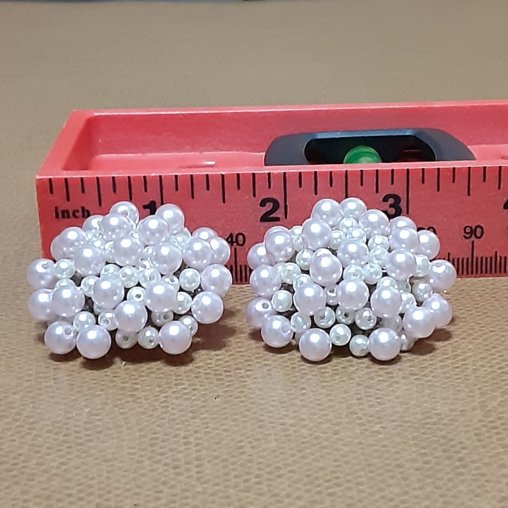 Vintage Pink and Cream Seed Pearl Clipon Earrings - Picture 2 of 7